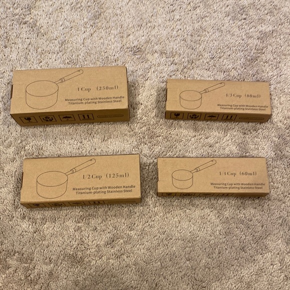 New! Space Gray Measuring Cups - Picture 1 of 9